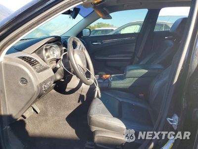 Zdjęcie 7 z 12 samochodu: 2019 CHRYSLER 300 TOURING VIN:2C3CCAAG4KH715663 - miniatura