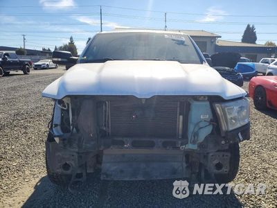 Piąte zdjęcie samochodu w środku: 2019 RAM 1500 BIG HORN/LONE STAR VIN:1C6SRFMT7KN749123 - miniatura