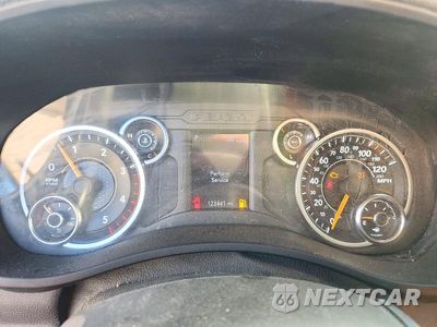 Zdjęcie 9 z 12 samochodu: 2022 RAM 2500 TRADESMAN VIN:3C6UR5HL5NG273352 - miniatura
