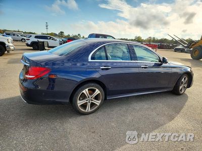 Trzecie zdjęcie samochodu z tyłu: 2020 MERCEDES-BENZ E 350 4MATIC VIN:WDDZF8EBXLA716679 - miniatura