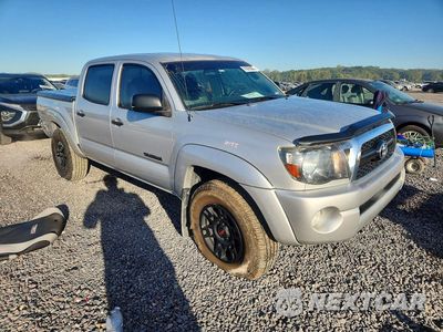 Czwarte zdjęcie samochodu z boku: 2011 TOYOTA TACOMA V6 VIN:3TMLU4EN0BM074127 - miniatura