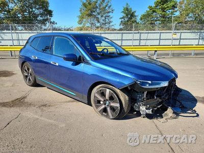 Czwarte zdjęcie samochodu z boku: 2023 BMW IX XDRIVE50 VIN:WB523CF09PCM23673 - miniatura
