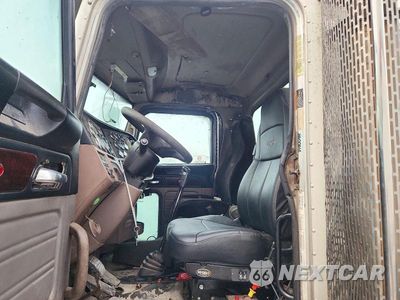 Zdjęcie 7 z 13 samochodu: 2013 PETERBILT 388 VACUUM TRUCK VIN:1NPWL40X2DD185312 - miniatura