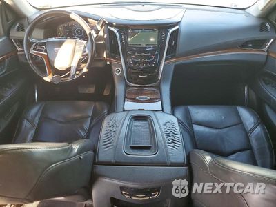 Zdjęcie 8 z 13 samochodu: 2017 CADILLAC ESCALADE ESV VIN:1GYS4GKJ3HR159463 - miniatura