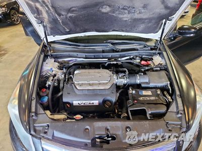 Zdjęcie 11 z 12 samochodu: 2011 HONDA ACCORD EXL VIN:5KBCP3F82BB004175 - miniatura