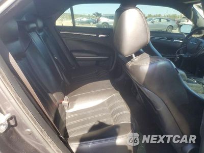 Zdjęcie 10 z 12 samochodu: 2019 CHRYSLER 300 S VIN:2C3CCABG0KH634013 - miniatura