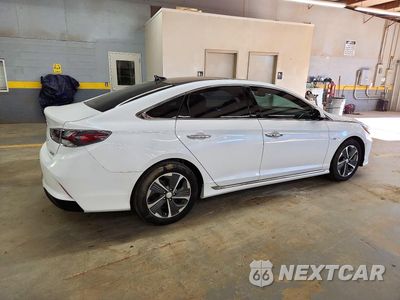 Trzecie zdjęcie samochodu z tyłu: 2019 HYUNDAI SONATA HYBRID LIMITED VIN:KMHE34L33KA092594 - miniatura