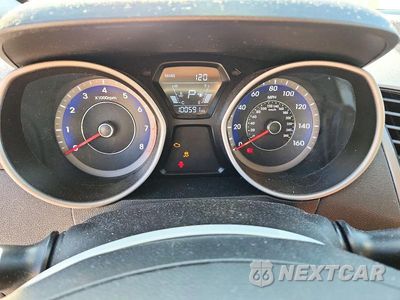 Zdjęcie 9 z 12 samochodu: 2015 HYUNDAI ELANTRA LIMITED VIN:KMHDH4AE7FU326273 - miniatura