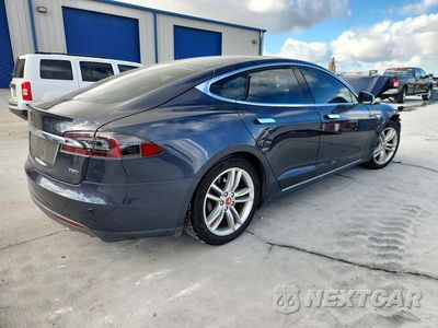 Trzecie zdjęcie samochodu z tyłu: 2015 TESLA MODEL S 70D VIN:5YJSA1S21FF100936 - miniatura
