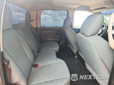 Zdjęcie 10 z 12 samochodu: 2019 RAM 1500 CLASSIC TRADESMAN VIN:1C6RR6KT9KS508327 - miniatura