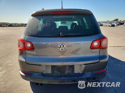 Zdjęcie 6 z 13 samochodu: 2010 VOLKSWAGEN TIGUAN S VIN:WVGAV7AX0AW508764 - miniatura