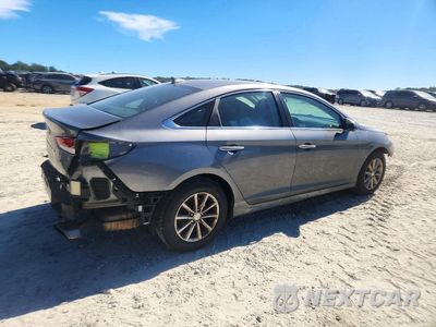 Trzecie zdjęcie samochodu z tyłu: 2019 HYUNDAI SONATA SE VIN:5NPE24AF8KH803123 - miniatura