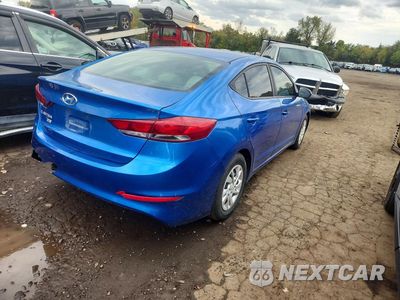 Trzecie zdjęcie samochodu z tyłu: 2018 HYUNDAI ELANTRA SE VIN:5NPD74LF7JH274403 - miniatura