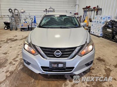 Piąte zdjęcie samochodu w środku: 2017 NISSAN ALTIMA 2.5 SR VIN:1N4AL3AP6HC253638 - miniatura