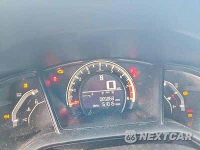Zdjęcie 9 z 12 samochodu: 2018 HONDA CIVIC LX VIN:19XFC2F55JE037117 - miniatura