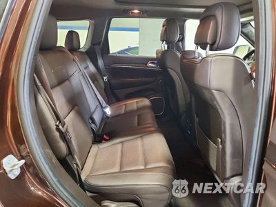 Zdjęcie 11 z 13 samochodu: 2014 JEEP GRAND CHEROKEE SUMMIT VIN:1C4RJFJG1EC466559 - miniatura