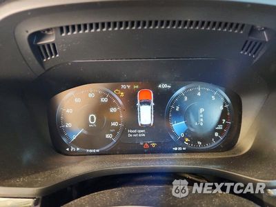 Zdjęcie 9 z 14 samochodu: 2020 VOLVO XC60 T5 MOMENTUM VIN:YV4102RKXL1589221 - miniatura