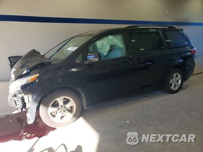 2017 TOYOTA SIENNA LE 5TDKZ3DC8HS858720 - główne zdjęcie licytacji z USA - miniatura