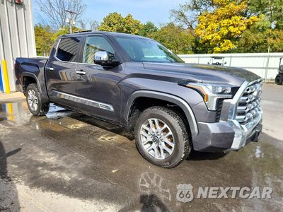 Czwarte zdjęcie samochodu z boku: 2026 TOYOTA TUNDRA 1794 EDITION VIN:5TFMA5DBXTX349461 - miniatura