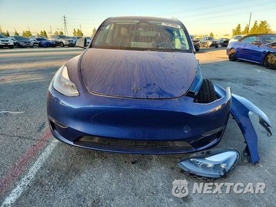 Piąte zdjęcie samochodu w środku: 2023 TESLA MODEL Y VIN:7SAYGDEE8PF937655 - miniatura