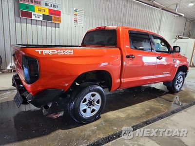 Trzecie zdjęcie samochodu z tyłu: 2016 TOYOTA TUNDRA SR5 VIN:5TFDY5F14GX562380 - miniatura
