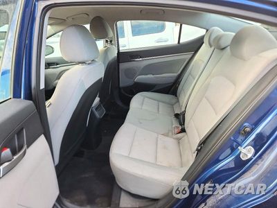 Zdjęcie 10 z 12 samochodu: 2017 HYUNDAI ELANTRA SE VIN:5NPD84LF1HH028048 - miniatura