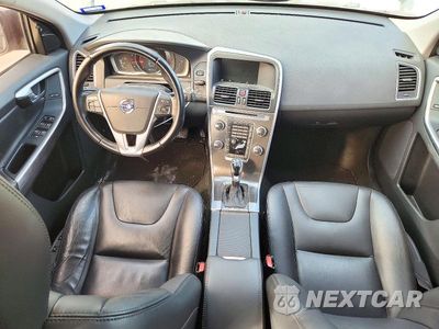 Zdjęcie 8 z 13 samochodu: 2015 VOLVO XC60 T5 PREMIER VIN:YV440MDK8F2678199 - miniatura