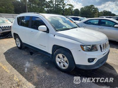 Czwarte zdjęcie samochodu z boku: 2016 JEEP COMPASS LATITUDE VIN:1C4NJCEA7GD773444 - miniatura
