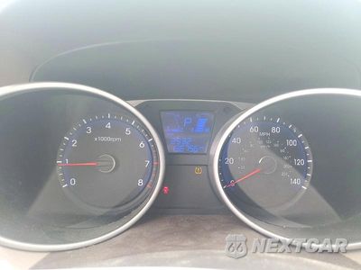 Zdjęcie 9 z 14 samochodu: 2013 HYUNDAI TUCSON LIMITED VIN:KM8JU3AC3DU685611 - miniatura