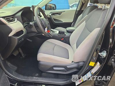 Zdjęcie 7 z 14 samochodu: 2019 TOYOTA RAV4 XLE VIN:JTMP1RFV0KD016343 - miniatura