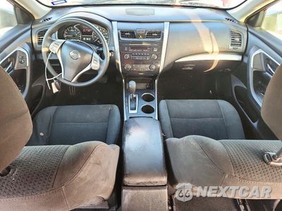 Zdjęcie 8 z 13 samochodu: 2015 NISSAN ALTIMA 2.5 S VIN:1N4AL3AP4FN881361 - miniatura