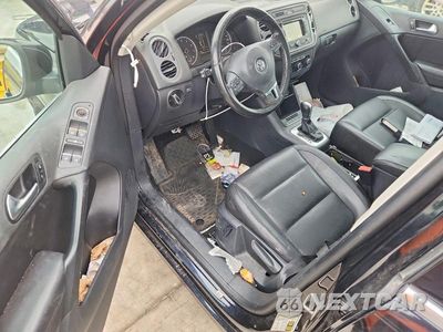 Zdjęcie 8 z 13 samochodu: 2012 VOLKSWAGEN TIGUAN S VIN:WVGAV7AX1CW524877 - miniatura