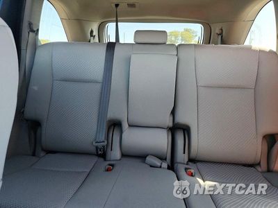 Zdjęcie 10 z 13 samochodu: 2019 TOYOTA HIGHLANDER LE VIN:5TDZZRFH0KS303309 - miniatura
