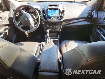 Zdjęcie 8 z 13 samochodu: 2017 FORD ESCAPE TITANIUM VIN:1FMCU9J98HUA07135 - miniatura