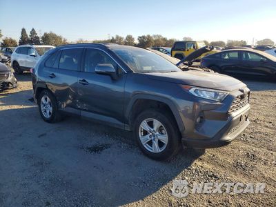 Czwarte zdjęcie samochodu z boku: 2019 TOYOTA RAV4 XLE VIN:2T3W1RFV6KW028172 - miniatura
