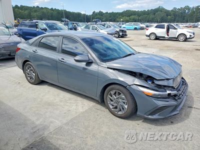 Czwarte zdjęcie samochodu z boku: 2024 HYUNDAI ELANTRA SEL VIN:KMHLM4DG5RU756358 - miniatura