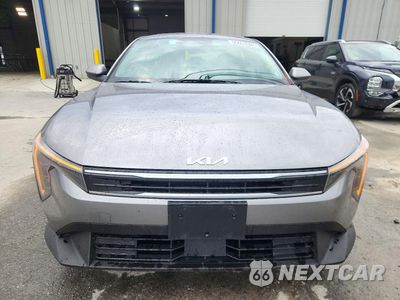 Piąte zdjęcie samochodu w środku: 2026 KIA K4 LXS VIN:3KPFT4DE2TE307941 - miniatura