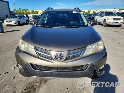 Piąte zdjęcie samochodu w środku: 2014 TOYOTA RAV4 XLE VIN:2T3WFREV9EW095114 - miniatura