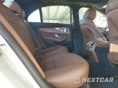 Zdjęcie 10 z 13 samochodu: 2018 MERCEDES-BENZ E 63 AMG-S VIN:WDDZF8KB0JA470419 - miniatura