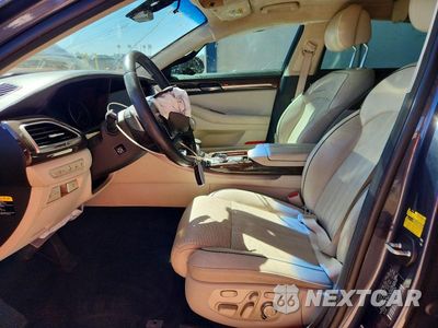 Zdjęcie 7 z 13 samochodu: 2017 GENESIS G90 5.0 ULTIMATE VIN:KMHG54JH1HU024979 - miniatura