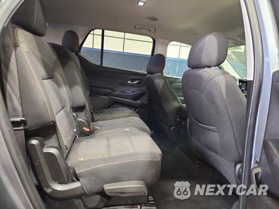 Zdjęcie 11 z 13 samochodu: 2021 CHEVROLET TRAVERSE LS VIN:1GNEVFKW0MJ199621 - miniatura