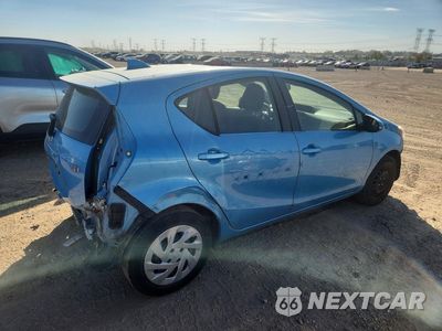 Trzecie zdjęcie samochodu z tyłu: 2016 TOYOTA PRIUS C TWO VIN:JTDKDTB34G1133418 - miniatura
