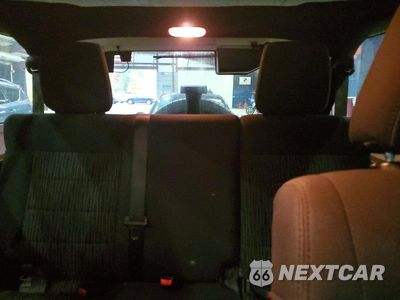 Zdjęcie 10 z 13 samochodu: 2012 JEEP WRANGLER UNLIMITED RUBICON VIN:1C4BJWFGXCL108514 - miniatura