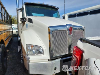 Piąte zdjęcie samochodu w środku: 2022 KENWORTH CONSTRUCTION T880 VIN:1XKZD49X9NJ487837 - miniatura