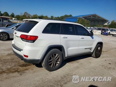 Trzecie zdjęcie samochodu z tyłu: 2016 JEEP GRAND CHEROKEE LAREDO VIN:1C4RJEAG8GC336176 - miniatura