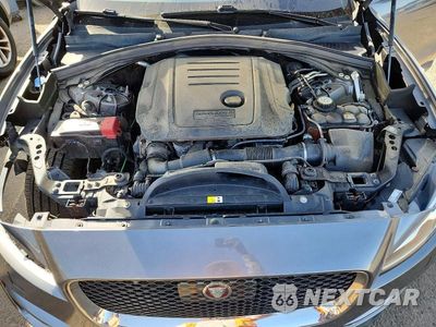 Zdjęcie 12 z 13 samochodu: 2019 JAGUAR F-PACE PRESTIGE VIN:SADCK2FN6KA607575 - miniatura