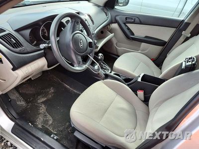 Zdjęcie 7 z 12 samochodu: 2012 KIA FORTE EX VIN:KNAFU4A25C5571817 - miniatura