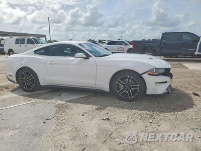 Czwarte zdjęcie samochodu z boku: 2021 FORD MUSTANG VIN:1FA6P8TH9M5116155 - miniatura