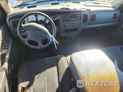 Zdjęcie 8 z 12 samochodu: 2002 DODGE RAM 1500 VIN:1D7HA18NX2S520497 - miniatura