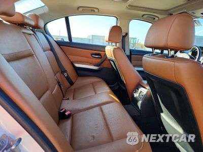 Zdjęcie 10 z 12 samochodu: 2011 BMW 328 XI VIN:WBAPK7C59BA969878 - miniatura